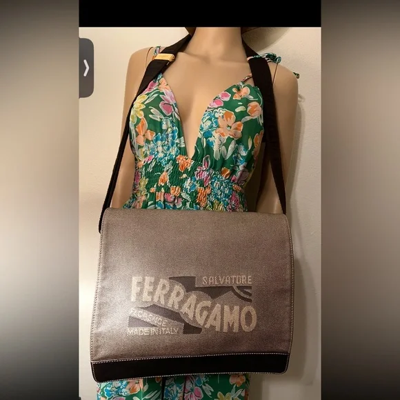 Luxury items flyer when I go live !! - Picture 3 of 7